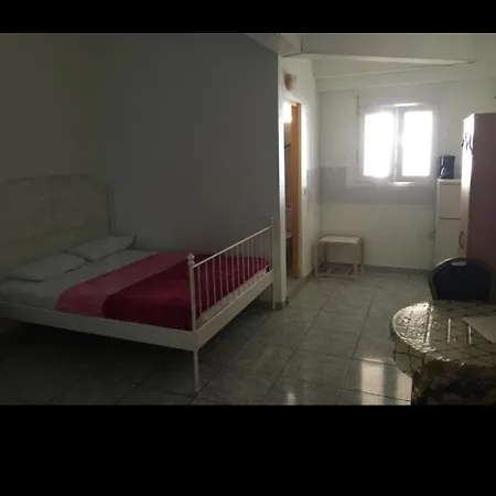 Tenerife Hostel Лос Кристианос