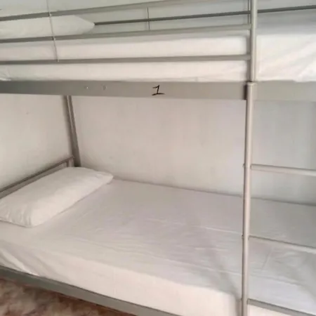Tenerife Hostel Хостел Лос Кристианос